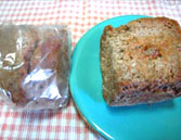 パンが残ったら、食べやすい大きさに切ってラップをして冷凍できます。