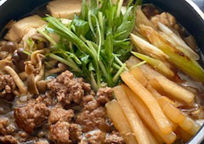 ゴロっとお肉としみしみ大根の甘辛すき焼き、完成